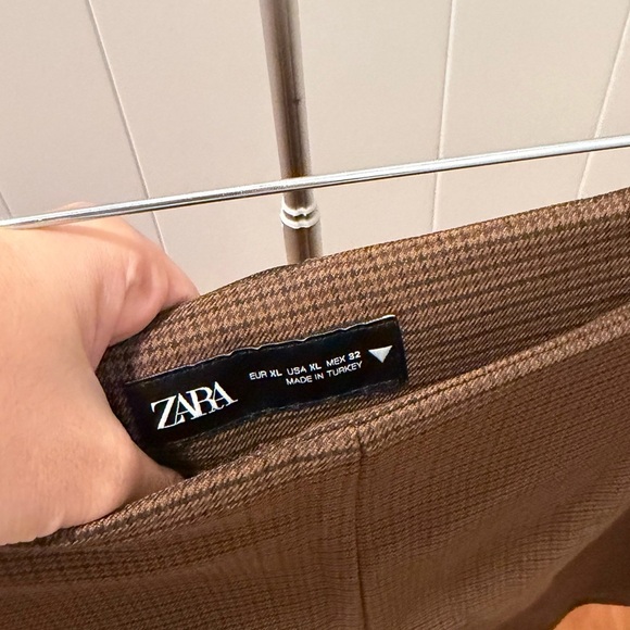 Zara Brown Women's Shorts - Picture 4 of 4